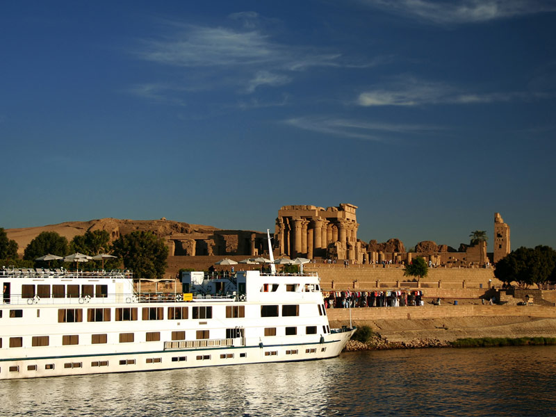 Crusing the Nile