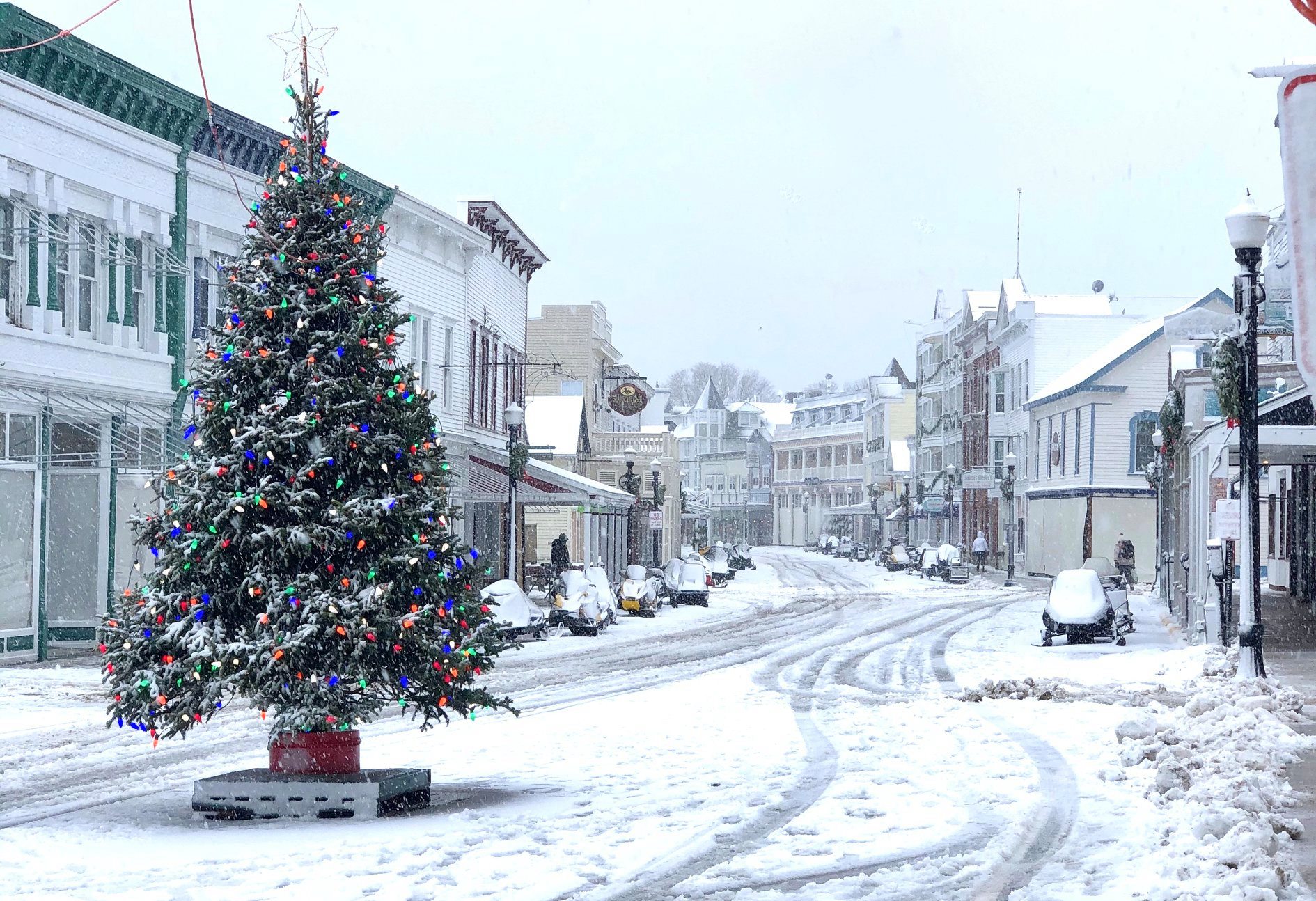 Mackinac Island main street 