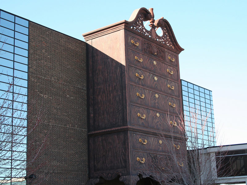  World's Largest Chest of Drawers