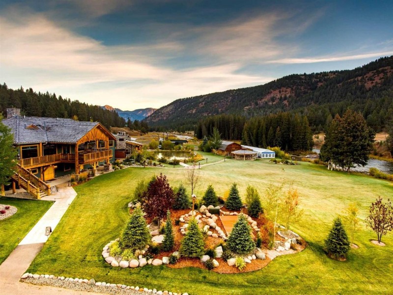 Rainbow Ranch Lodge, Gallatin Gateway