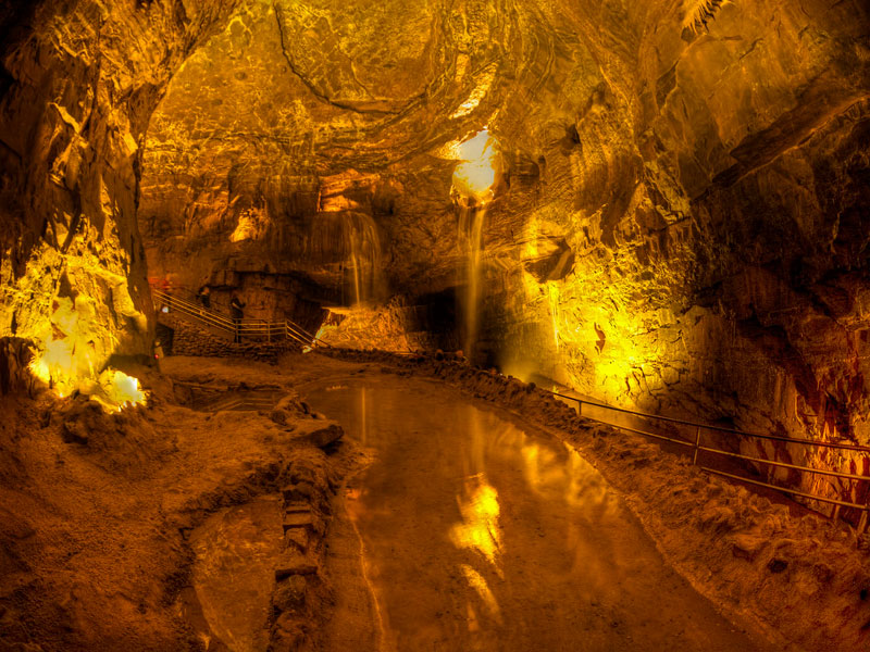 Dan Yr Ogof Caves