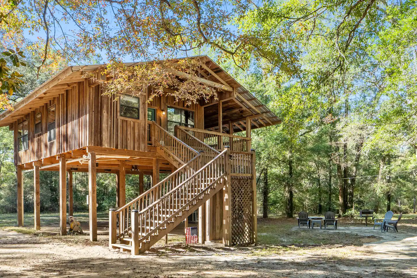 Peaceful Cabin Near to PCB and 30A