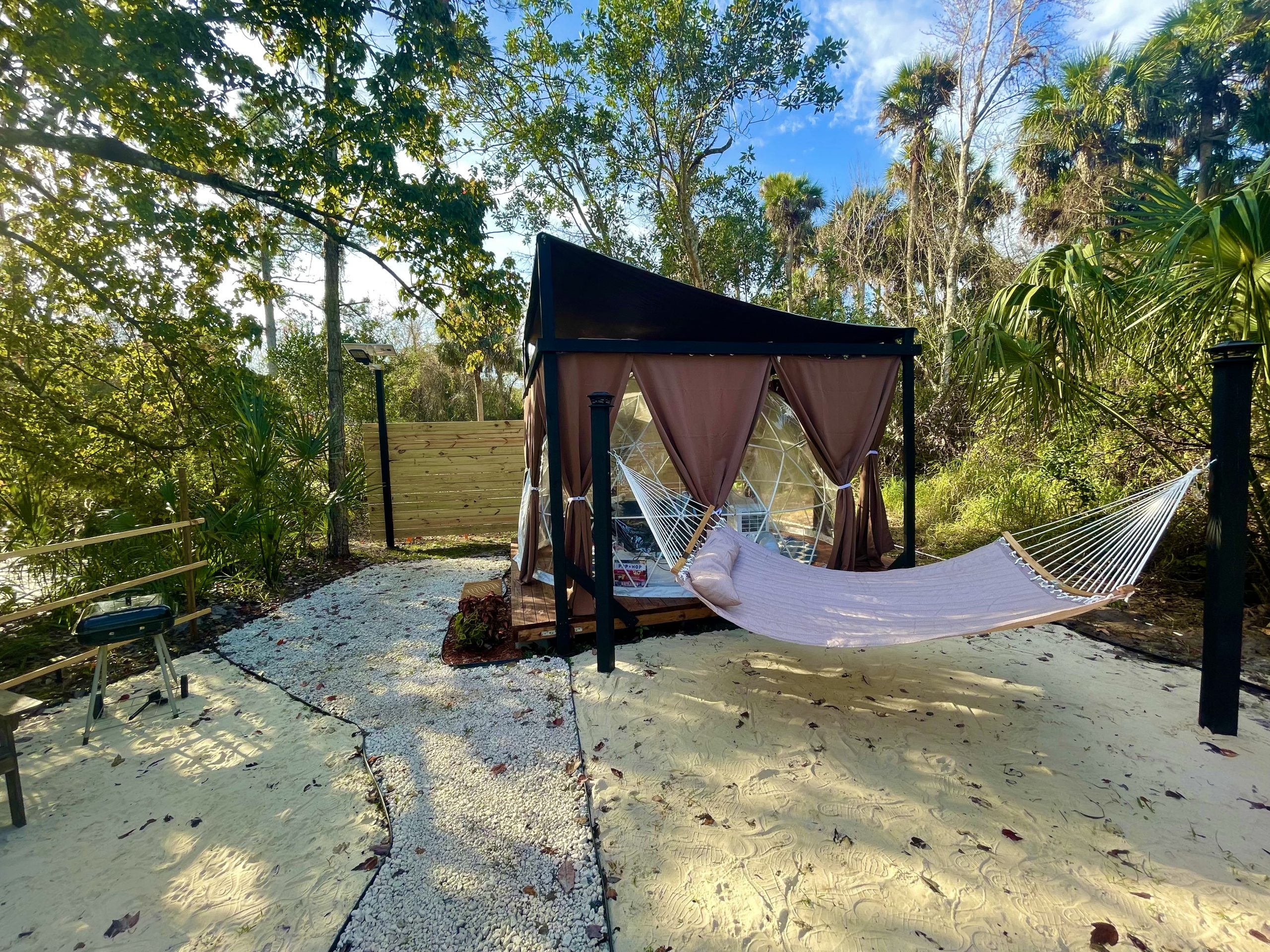 Glamping Dome, Sleeps 4, Near Disney