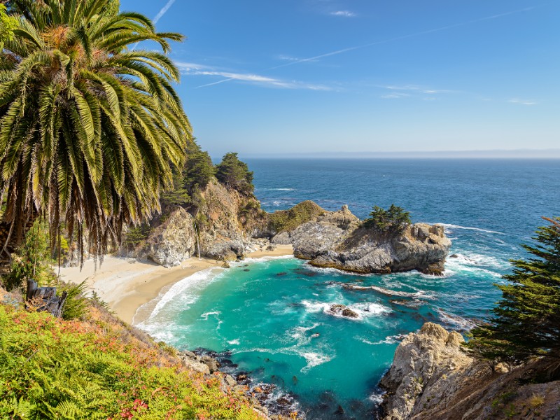 McWay falls in Julia Pfeiffer Beach, Big Sur, California