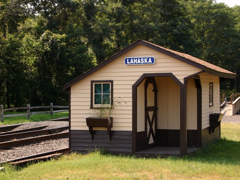 Lahaska Train Station