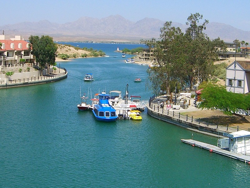 View of the lake from Arizona's London Bridge