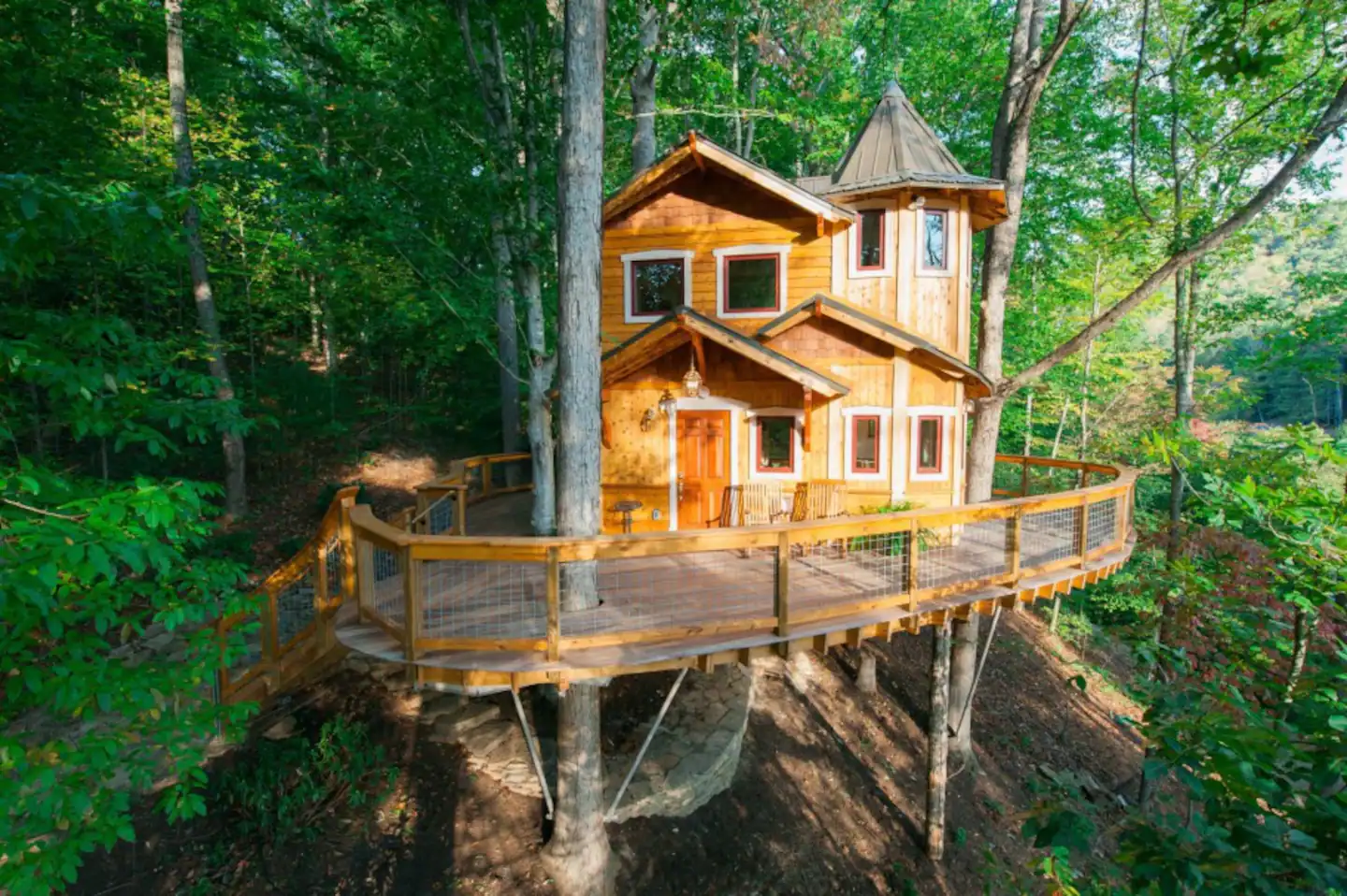 Asheville's Luxury Treehouse