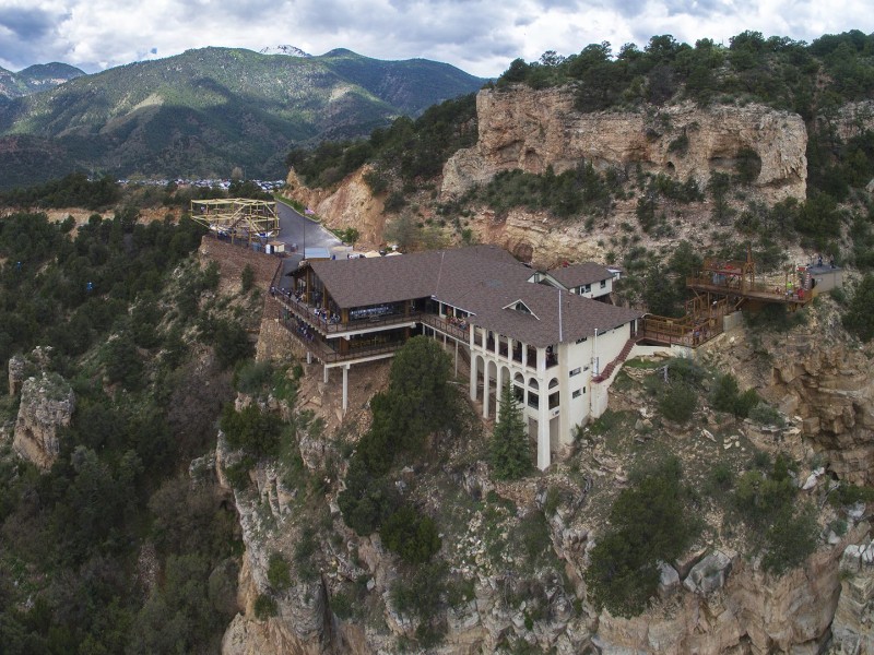 Cave of the Winds Mountain Park