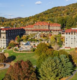 fall foliage around Omni Grove Park Inn