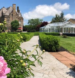 exterior of Buhl Mansion Guesthouse & Spa