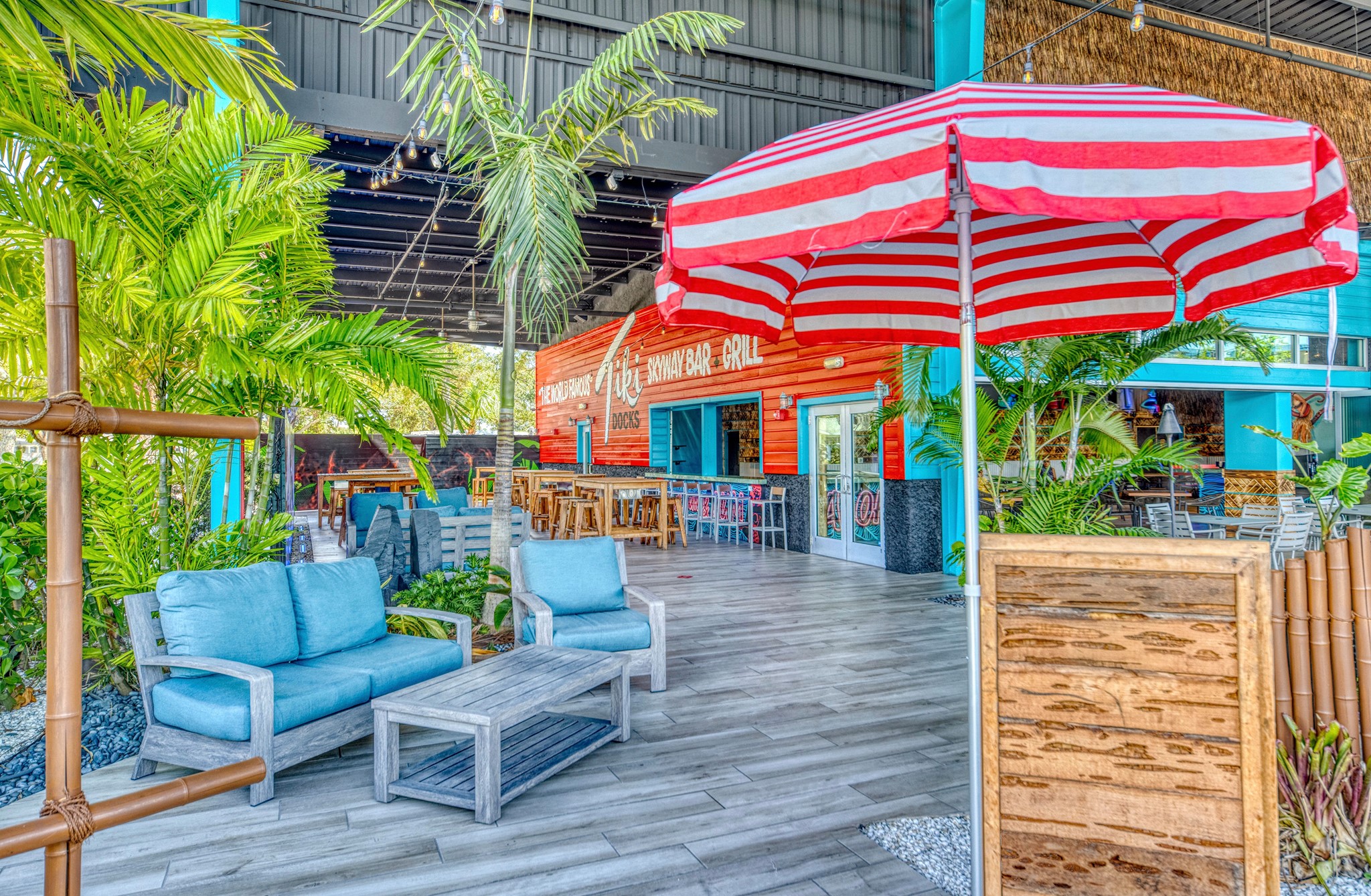 Tiki Docks Bar & Grill