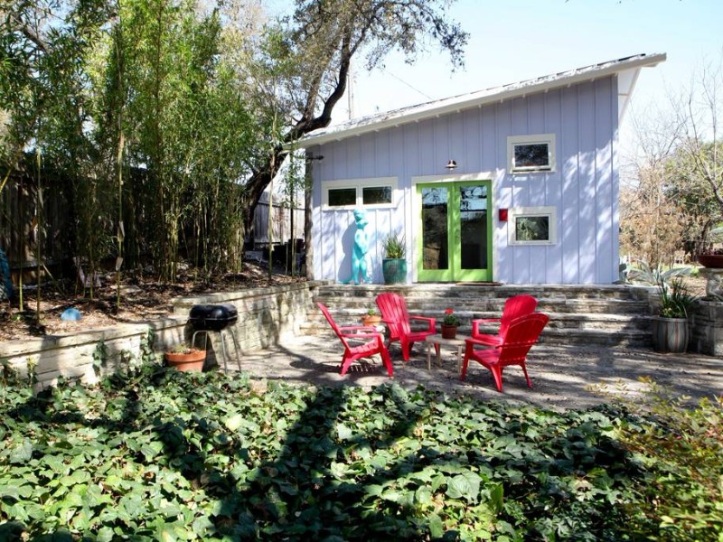 Enjoy the backyard at this cozy casita. 