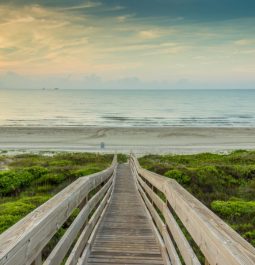 boardwalk to water at port aransas