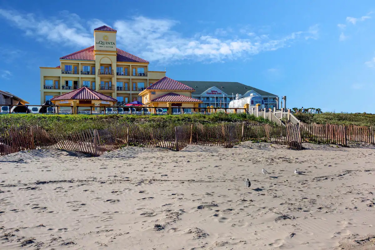 La Quinta Inn & Suites by Wyndham South Padre Island Beach