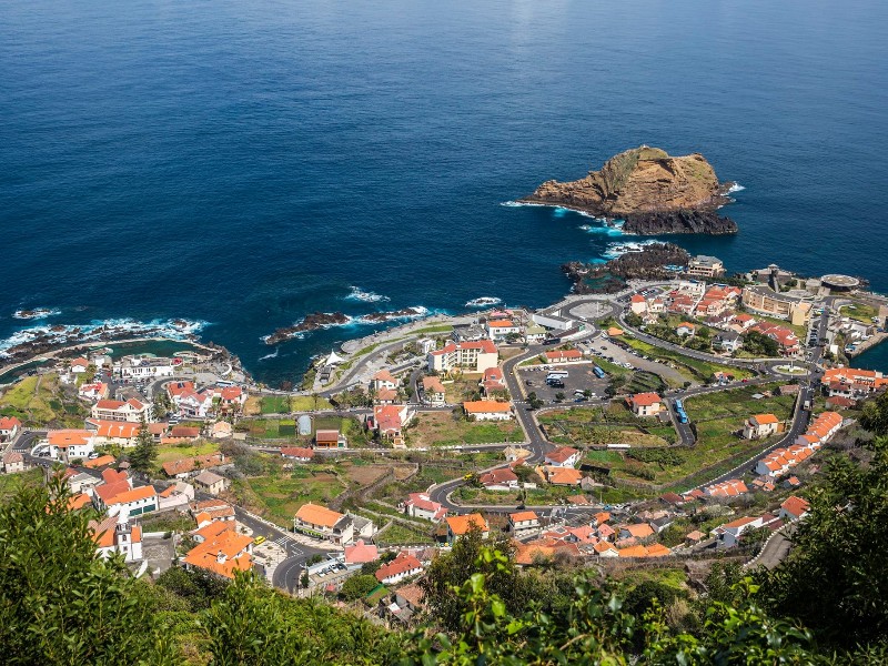  Porto Moniz