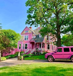 exterior of PinkCastle Babe’cation with Huge Pool and Hot Tub