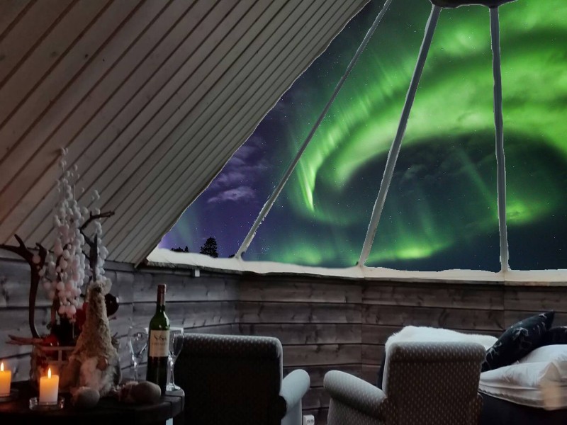 Aurora Bubbles at Nellim Wilderness Hotel 
