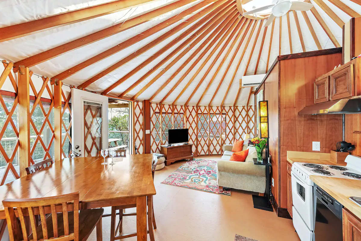 Cherry Blossom Yurt on Lookout Mountain