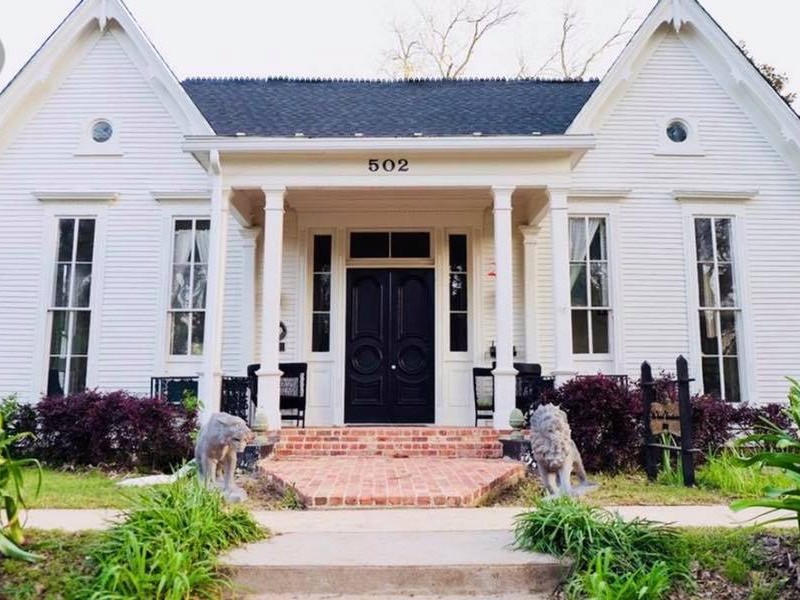 Historic French Town House on a ghost tour