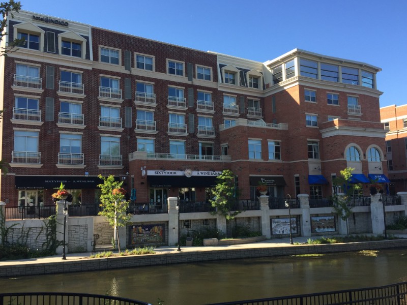 Hotel Indigo Naperville Riverwalk