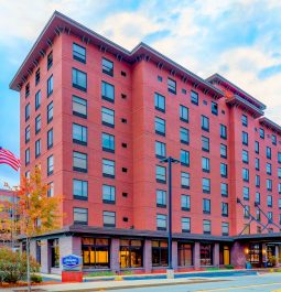 exterior of Hampton Inn & Suites Pittsburgh Downtown