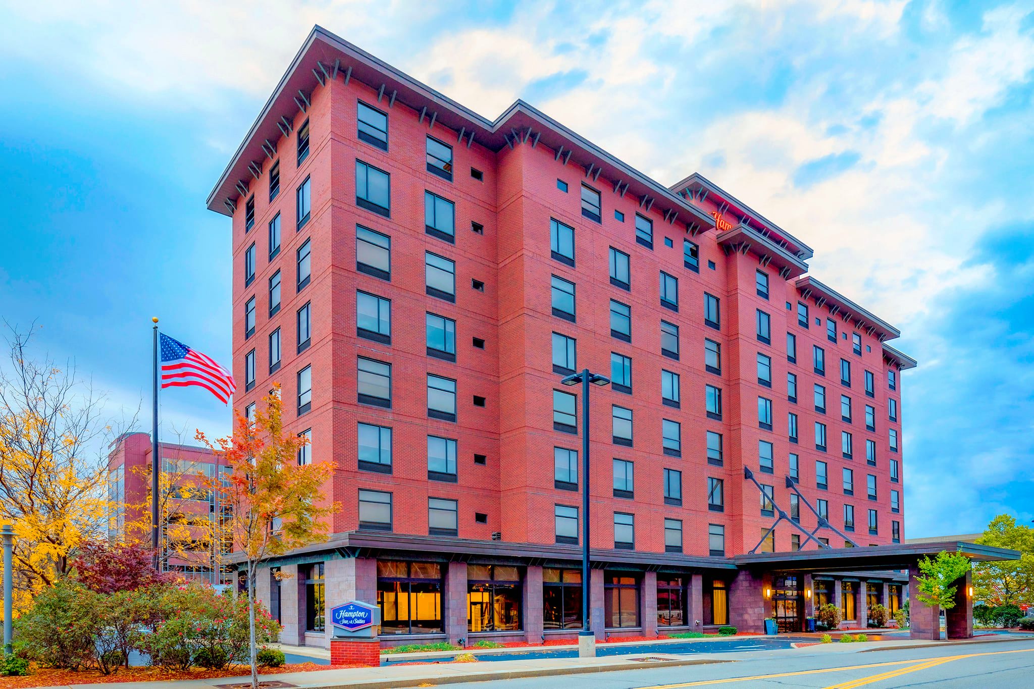 Hampton Inn & Suites Pittsburgh Downtown