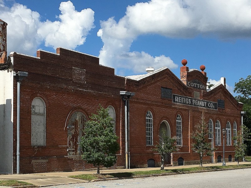 Reeves Peanut Company in Eufaula