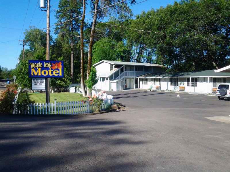 Maple Leaf Motel