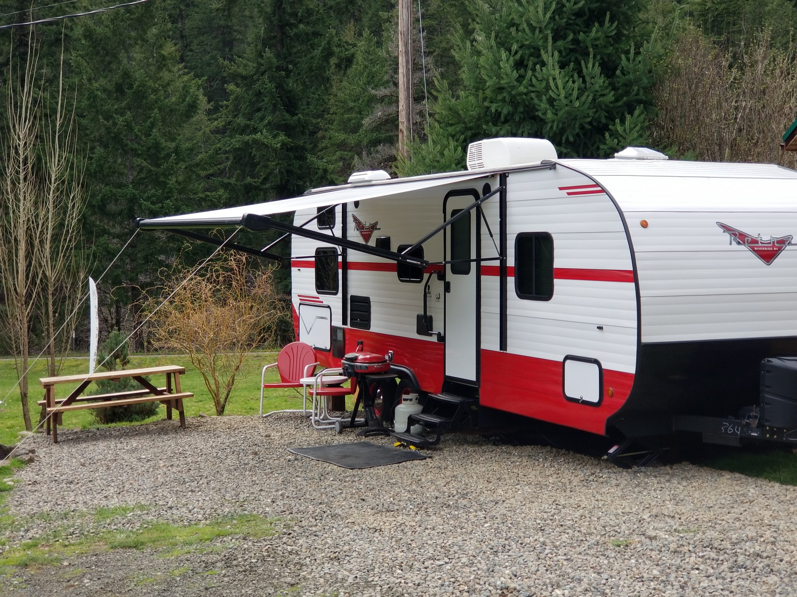 Cute 1950's Inspired Retro Large Camper