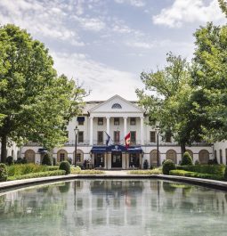 exterior of The Williamsburg Inn