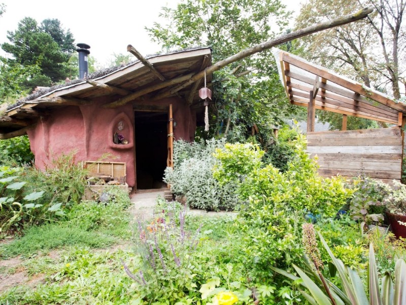 Cozy Mud Hut, Airbnb in Portland, OR