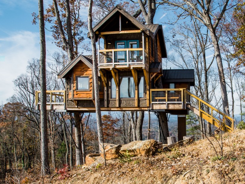 Dreamy Treehouse Retreat