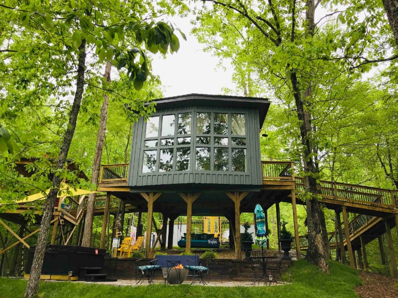 Sulfur Ridge Luxury Treehouse