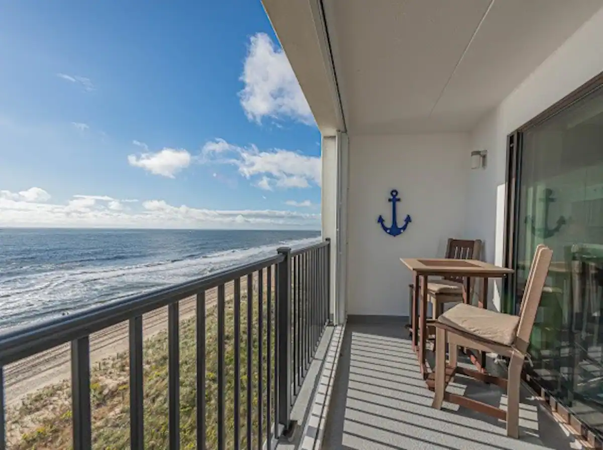 Beautiful Renovated Ocean Front Condo 1-Bedroom