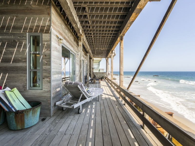 Idyllic, Romantic Beachfront Apartment - Malibu, California