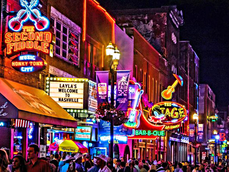 THE VILLE TOURS PUB CRAWL Nashville's #1 All-Inclusive Cocktail & Food Tour