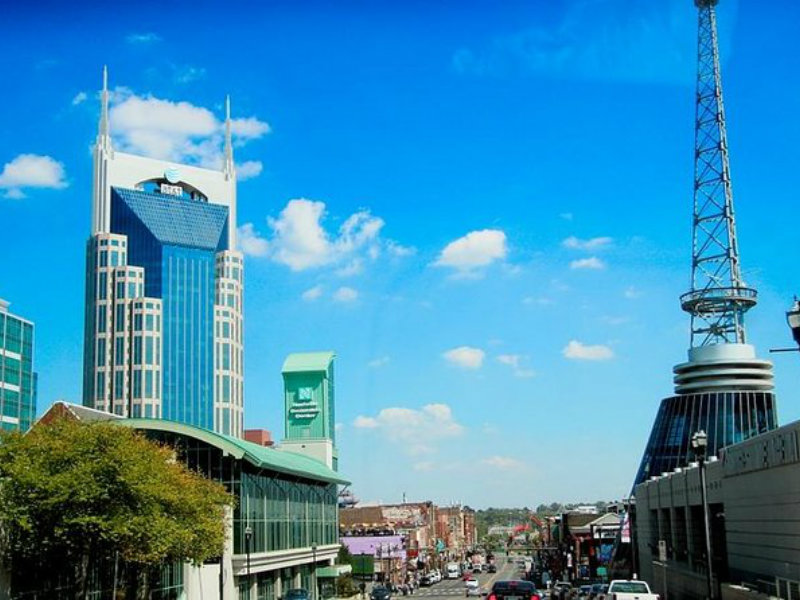 Live Downtown Nashville Walking Tour