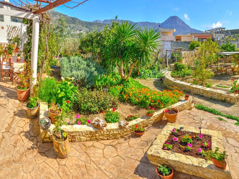 Picturesque Traditional Stone House, Crete