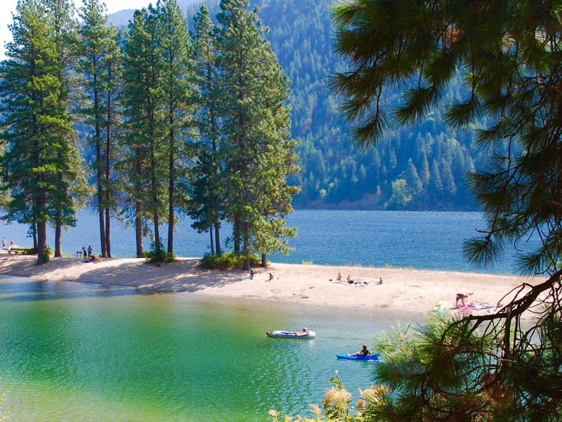 Water recreation at Farragut State Park