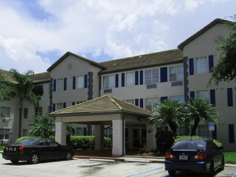 Intown Suites Extended Stay Orlando Presidents Drive