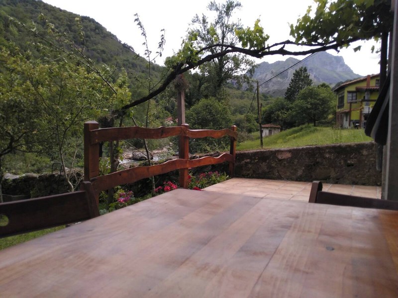 Studio with views on the river, de Cangas de Onis, Pervís, Spain