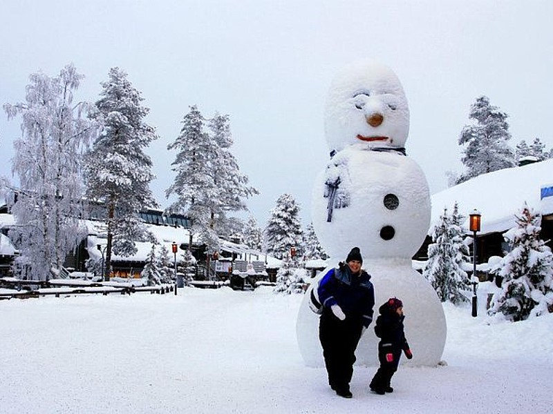 Rovaniemi Snowmobile Tour: Visit a Reindeer Farm and Meet Santa