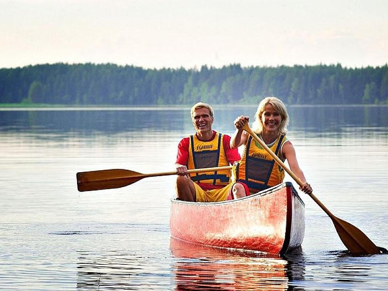 Canoeing trip to Reindeer Farm and Husky Park