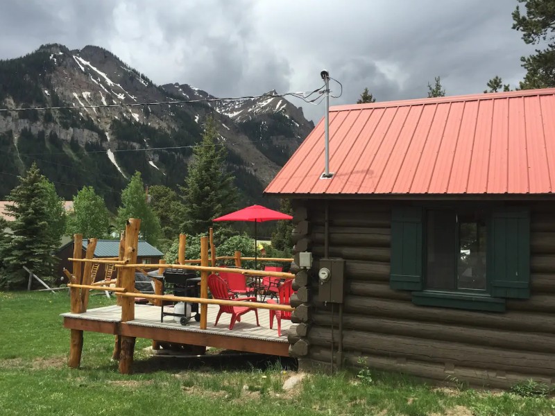 Mountain View Cabin near Yellowstone