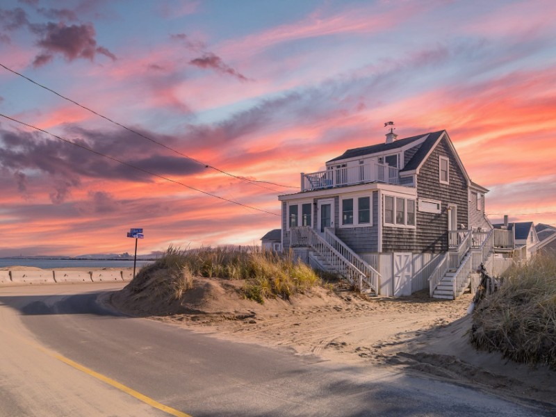 The Beach House, Oceanfront & Sunrise Views