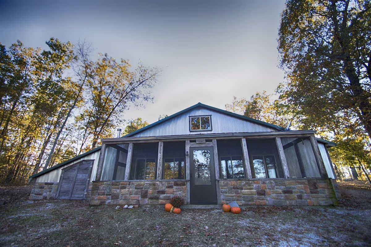 Luxurious Cabin with Niangua River Access