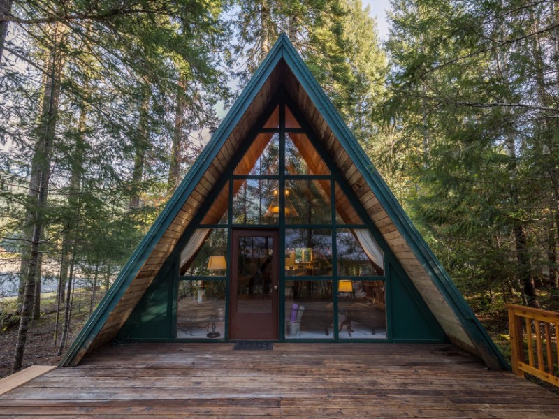 Cozy River Cabin at Mount Rainier