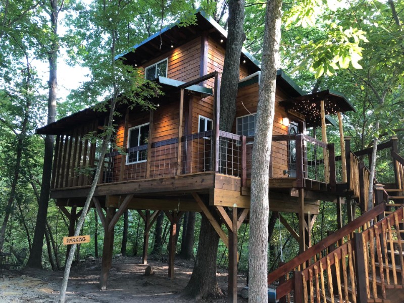 Graham's Treehouse Cabin, Easton, Kansas