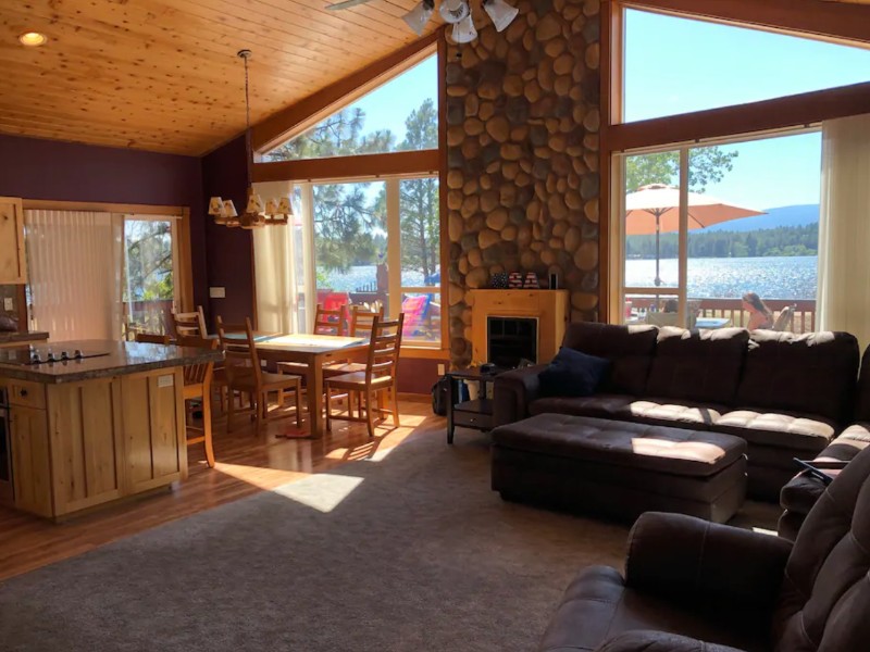 Lakefront Home on Pine Hollow, Tygh Valley, Oregon