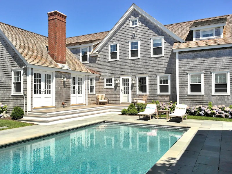 Luxury Cliff Road Home in Nantucket with Pool